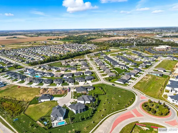 6507 S 207 Avenue, Omaha, NE 68022