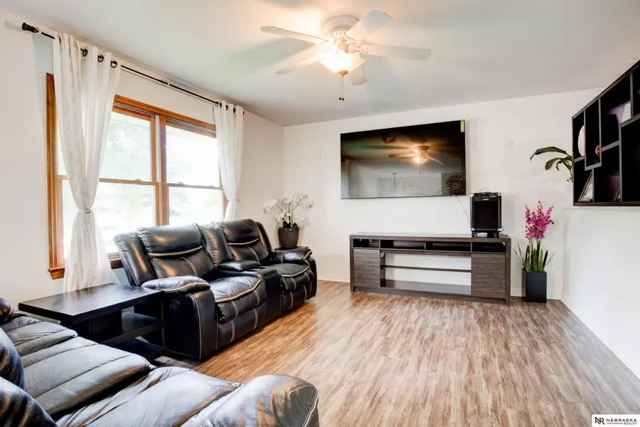 5635 N 93rd Avenue, Omaha, NE 68134 - Image #2