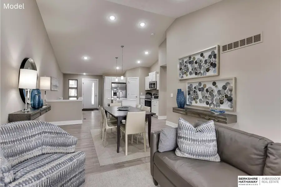 17108 Hawthorne Avenue, Omaha, NE 68118 - Image #3