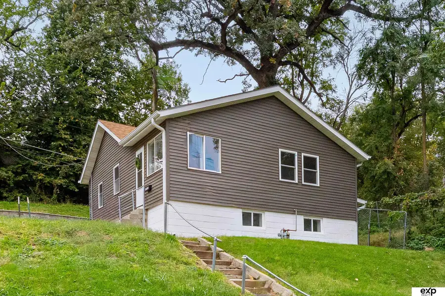 3722 S 22nd Street, Omaha, NE 68107 - Image #2