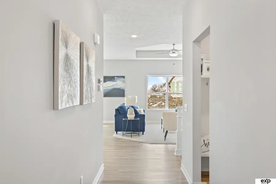 10651 S 101 Avenue Circle, Papillion, NE 68046 - Image #3