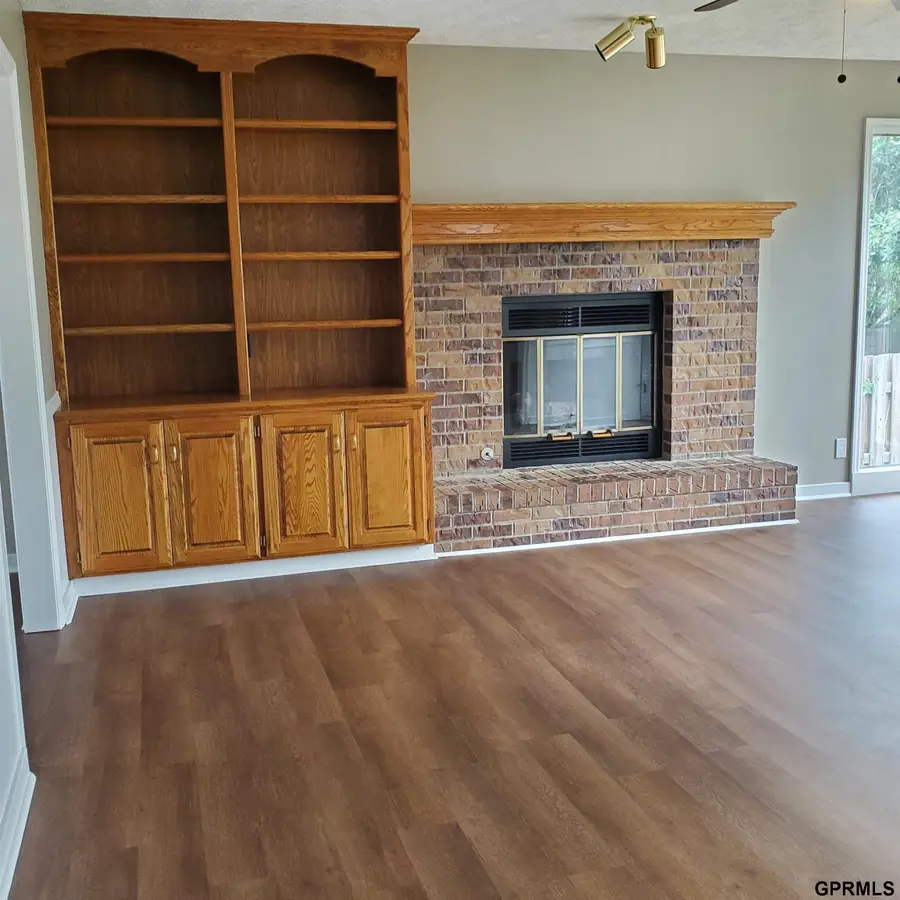 17111 Hickory Circle, Omaha, NE 68130 - Image #2