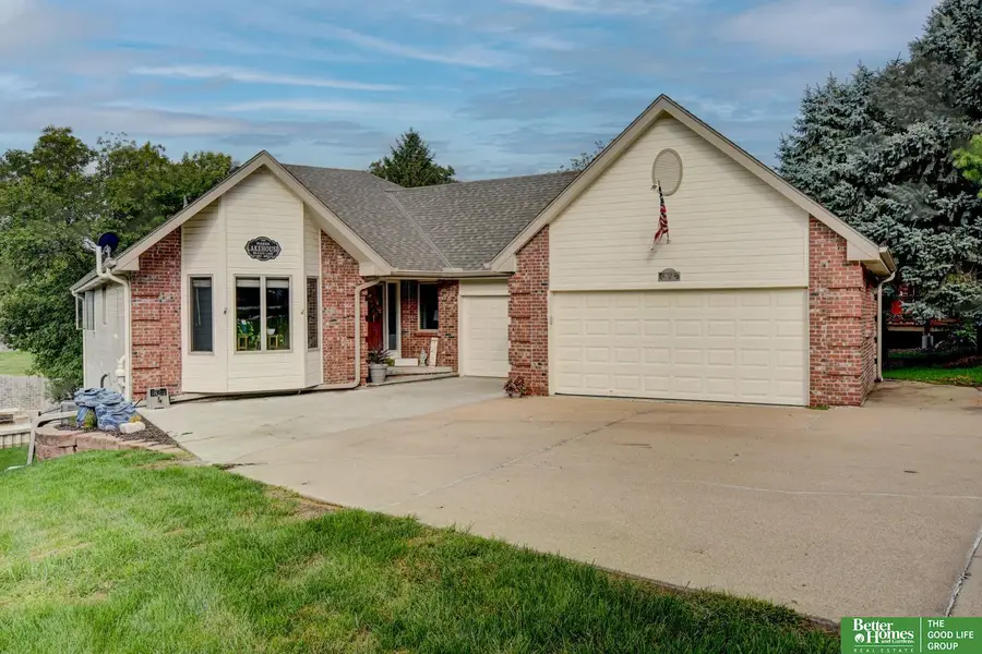 8883 Verdon Circle, Plattsmouth, NE 68048 - Image #2