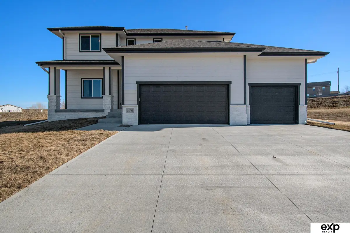 11613 Leeman Street, Omaha, NE 68142 - Image #1