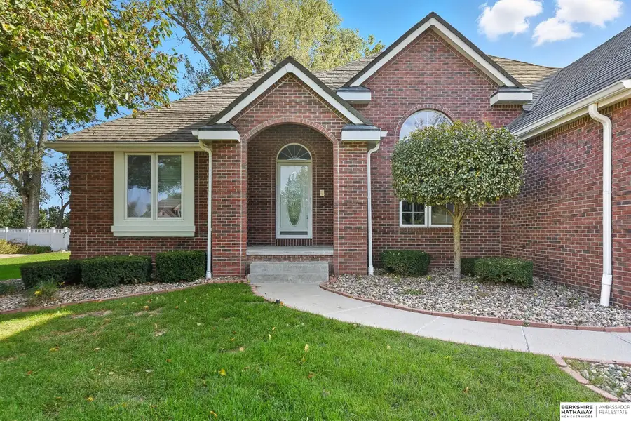 113 Shoreline Drive, Carter Lake, IA 51510 - Image #2