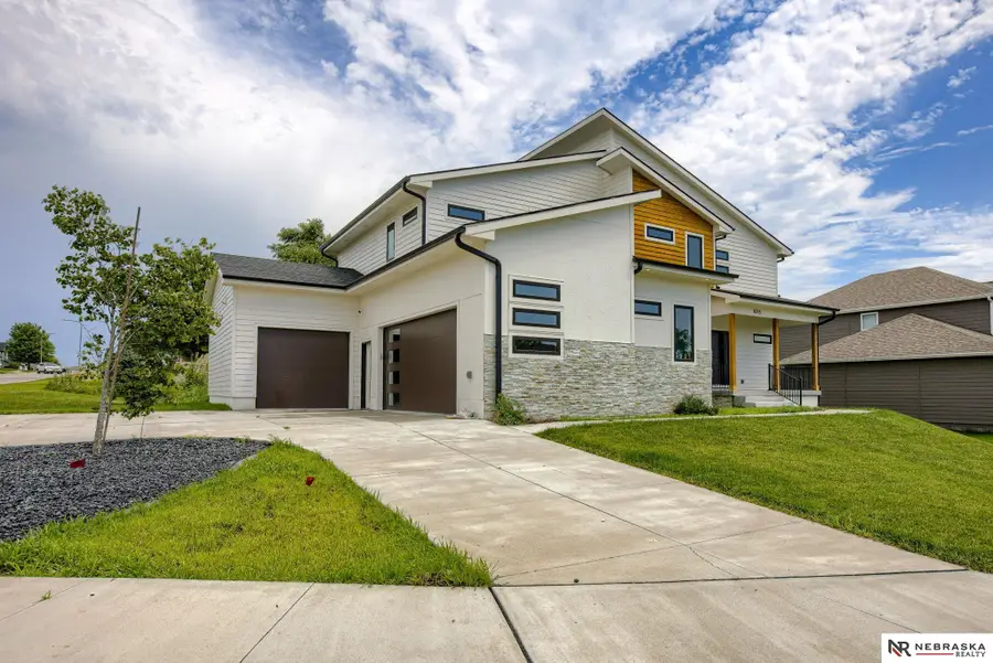 8215 N 166th Street, Bennington, NE 68007 - Image #3