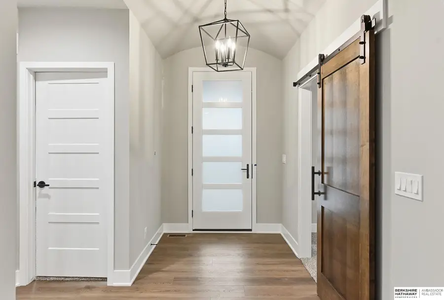 19104 Pinehurst Avenue, Richland Vii, NE 68136 - Image #3