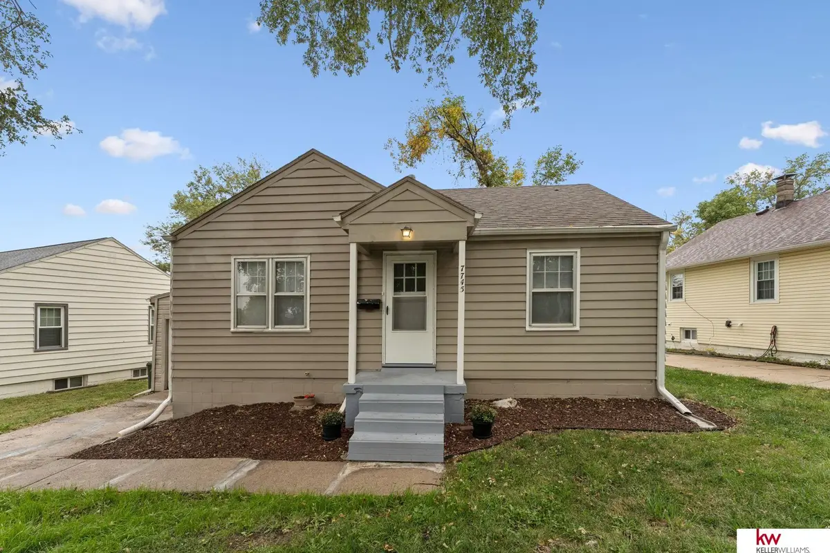 7745 Oakwood Street, Ralston, NE 68127 - Image #1