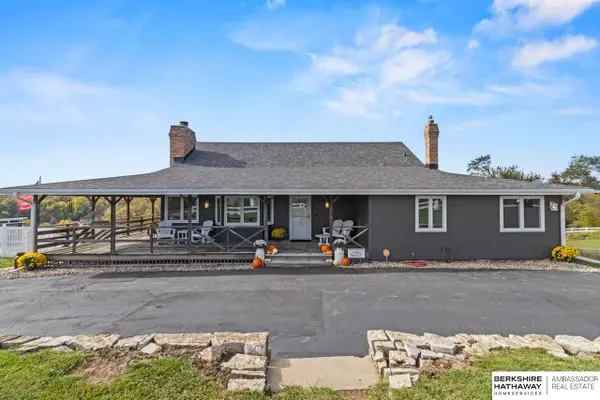 10104 N 48th Street, Omaha, NE 68152