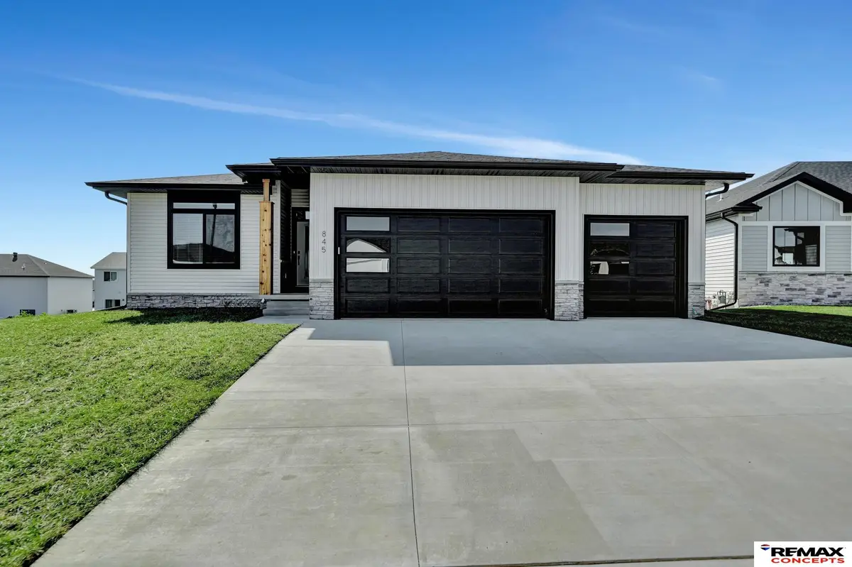 958 W Avondale Street, Lincoln, NE 68523 - Image #1