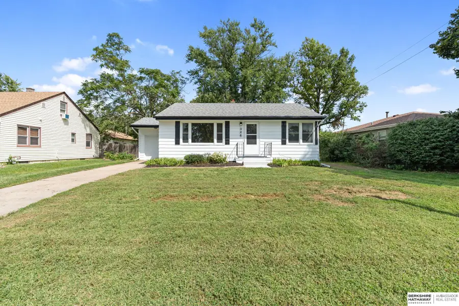 326 Connor Street, Gretna, NE 68028 - Image #2