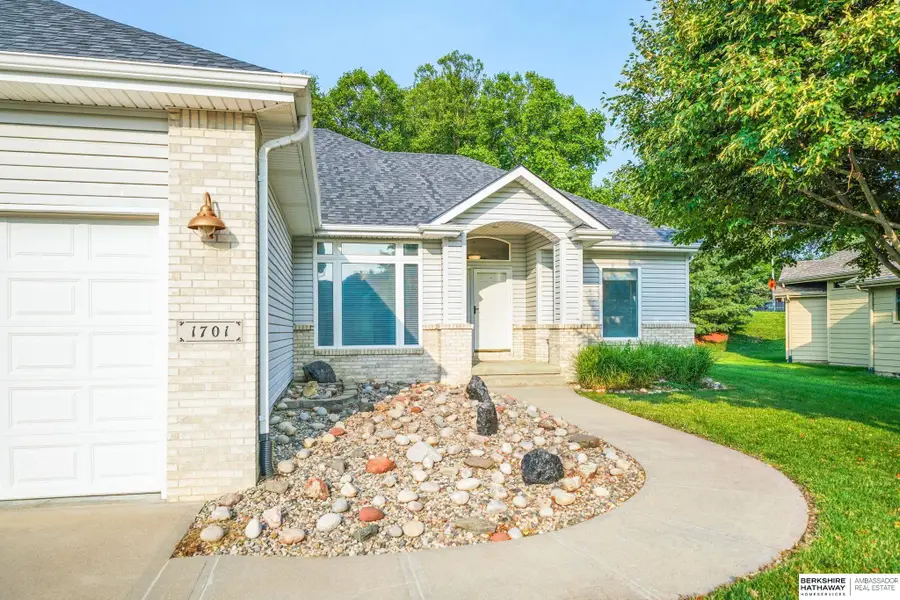 1701 S 189th Court, Omaha, NE 68130 - Image #2