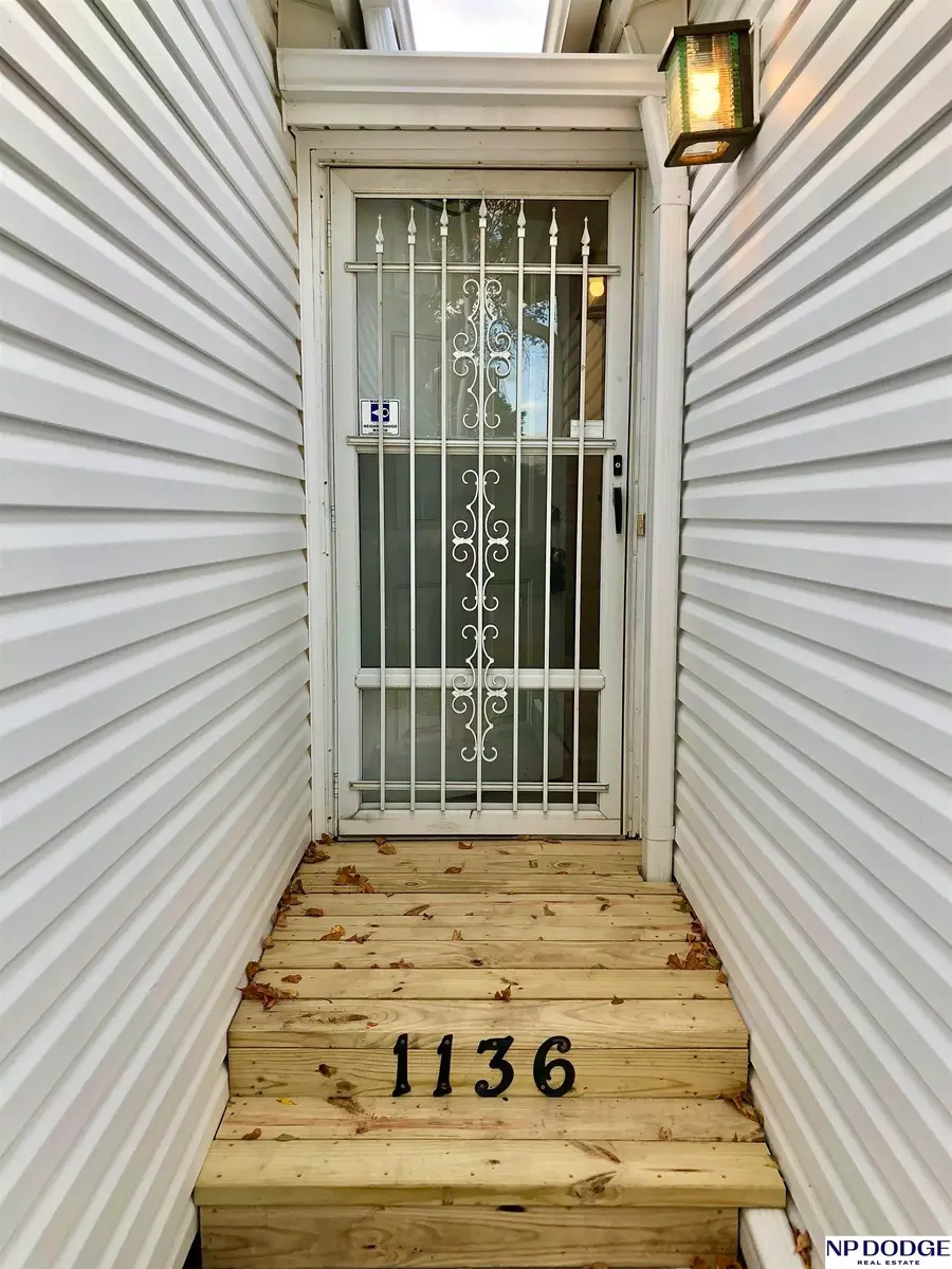 1136 Galloway Avenue, Lincoln, NE 68512 - Image #2