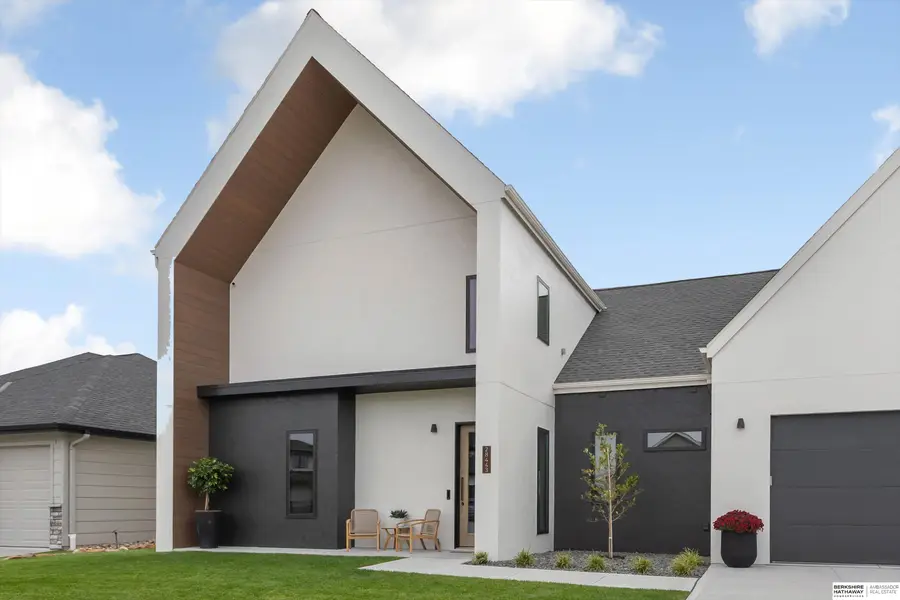 28443 Laurel Circle, Valley, NE 68064 - Image #2