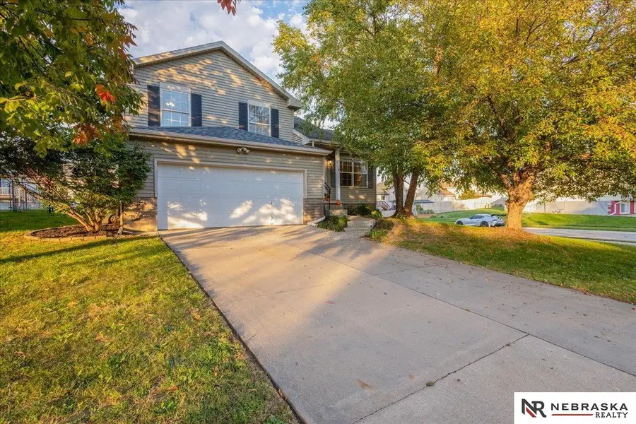 12904 Curtis Avenue, Omaha, NE 68164 - Image #2
