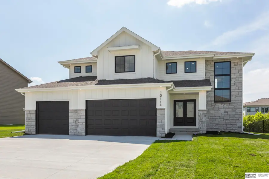 18907 Devonshire Drive, Gretna, NE 68028 - Image #2