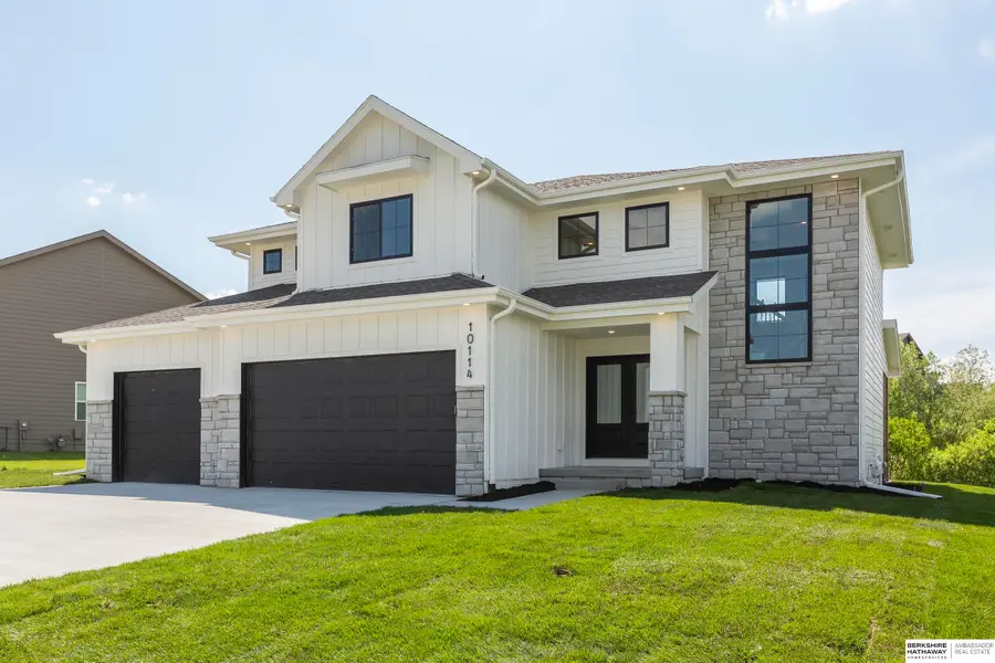 18907 Devonshire Drive, Gretna, NE 68028 - Image #3