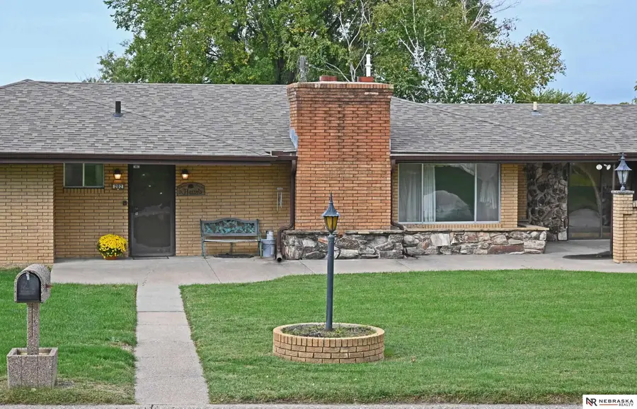 202 Caldor Drive, Bellevue, NE 68005 - Image #2