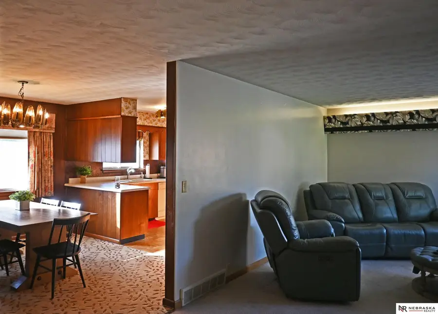 202 Caldor Drive, Bellevue, NE 68005 - Image #3