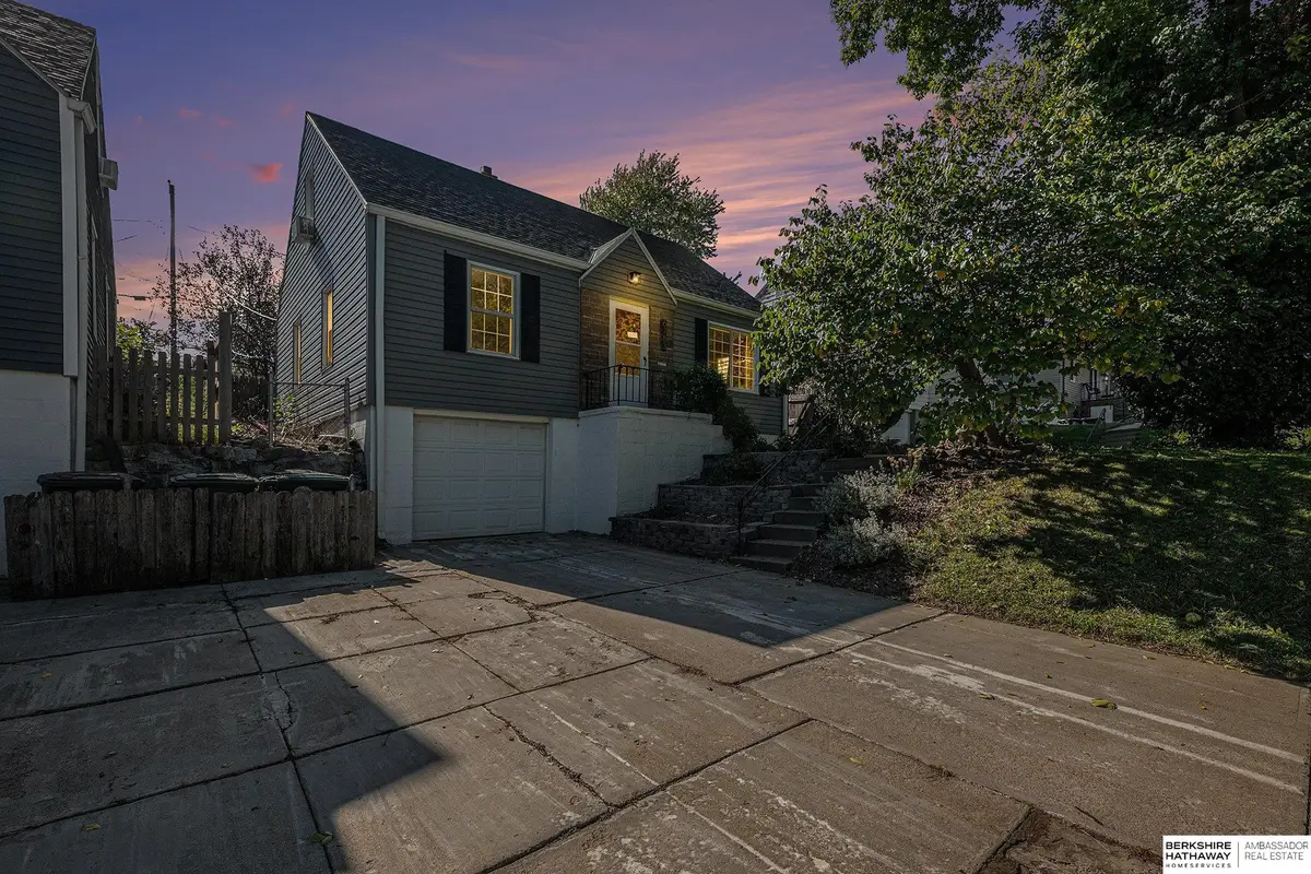 6783 Bedford Avenue, Omaha, NE 68104 - Image #1