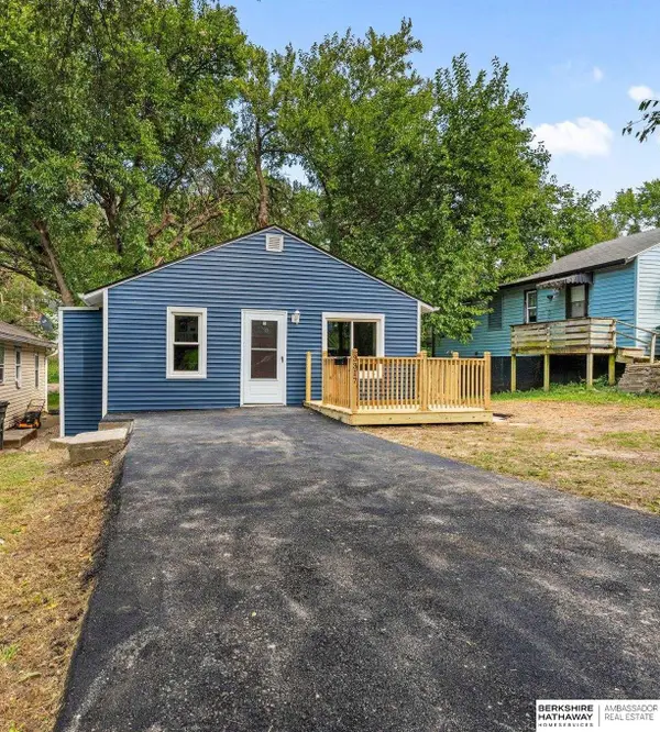 3317 N 39th Street, Omaha, NE 68111