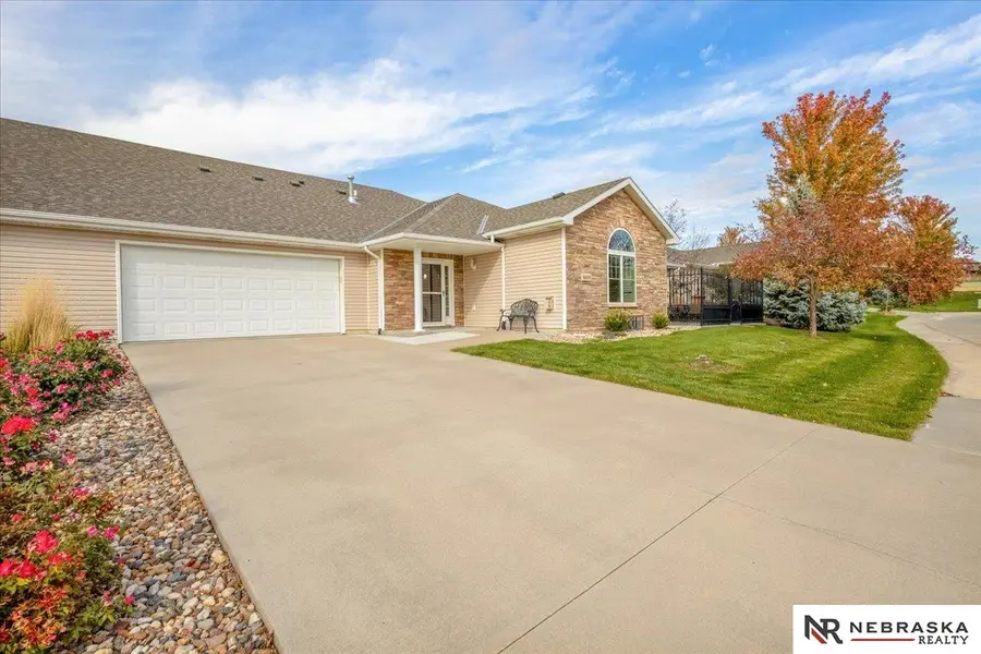 8658 N 160th Court, Bennington, NE 68007 - Image #2