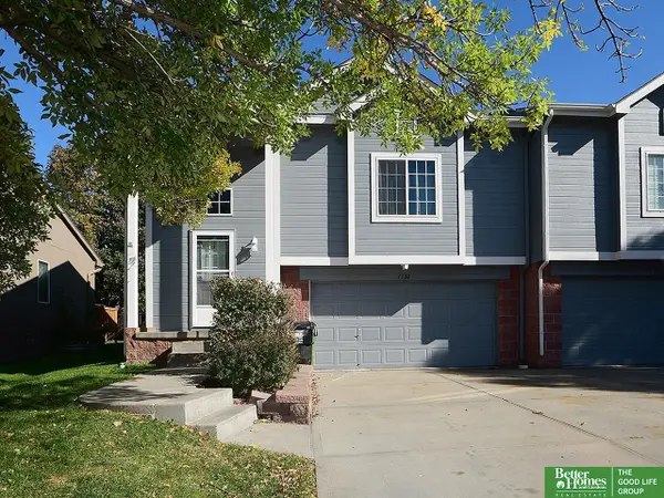 1104 Gold Coast Road, Papillion, NE 68016