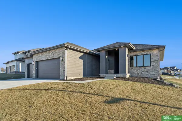 3321 S 212th Street, Elkhorn, NE 68022