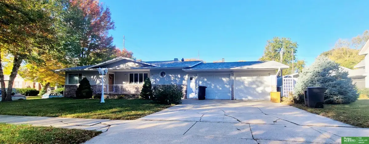 707 N Beaver Avenue, York, NE 68467 - Image #1