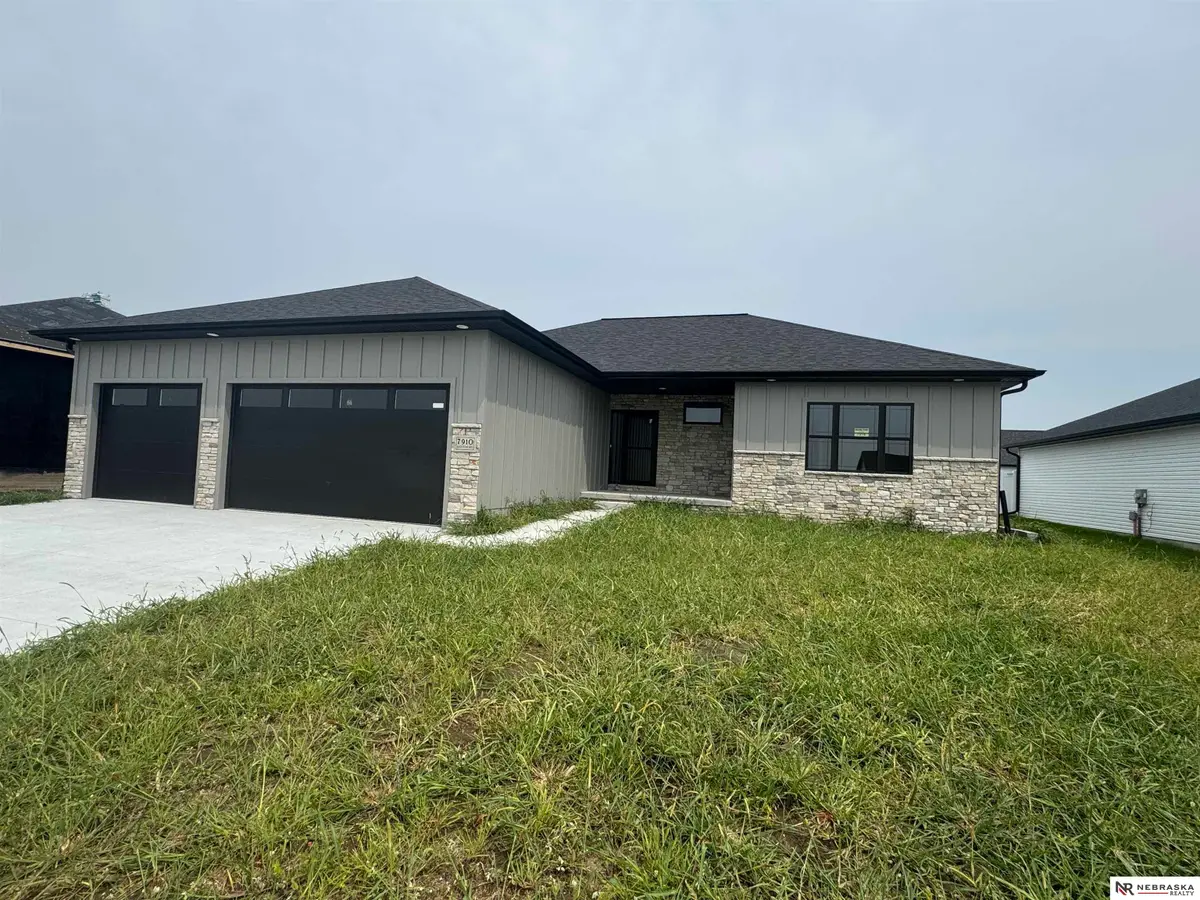 7910 Augustine Avenue, Lincoln, NE 68516 - Image #1