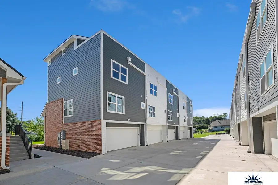 1915 Dahlman Rows Plaza, Omaha, NE 68108 - Image #2