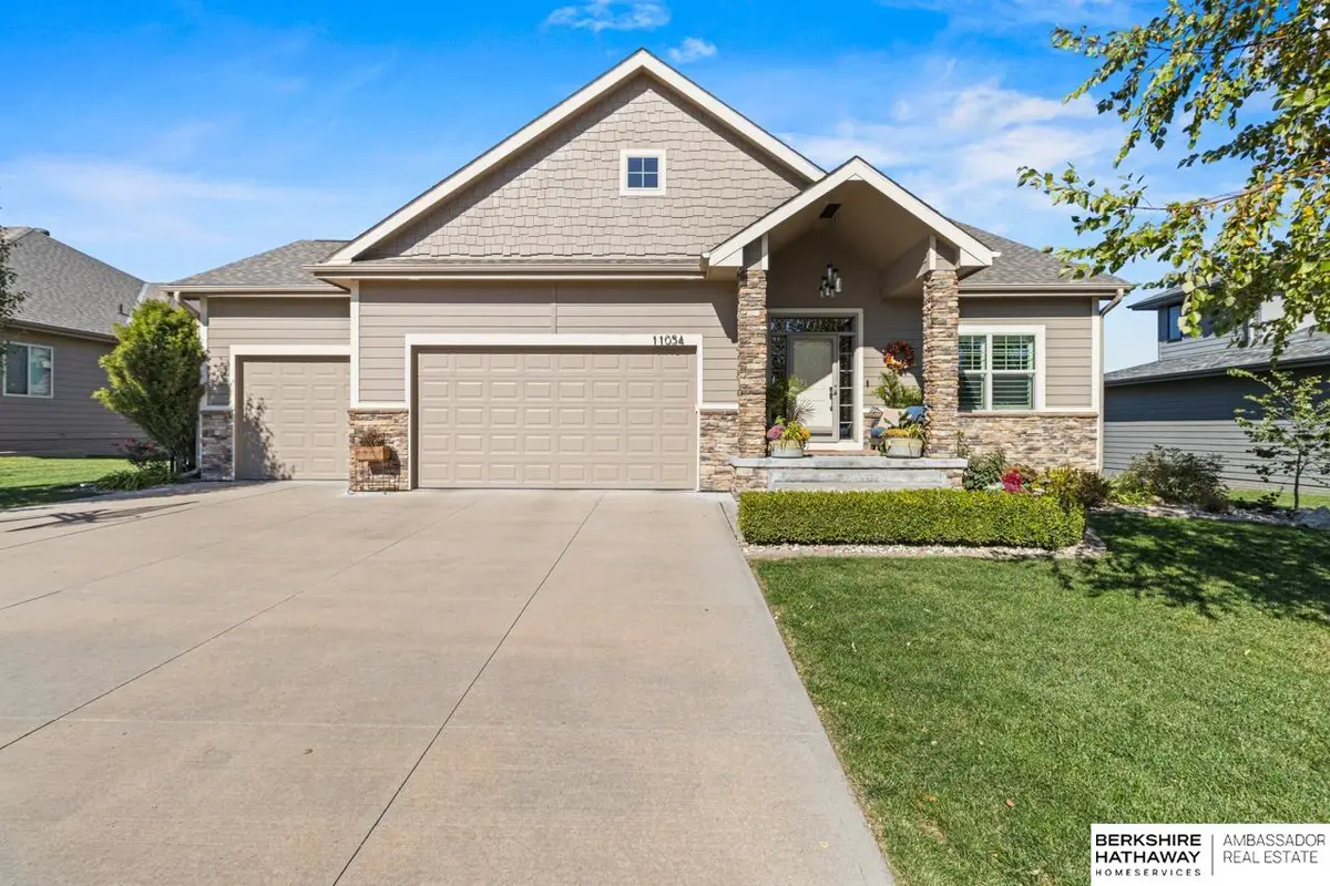 11054 Edward Street, Papillion, NE 68046 - Image #1