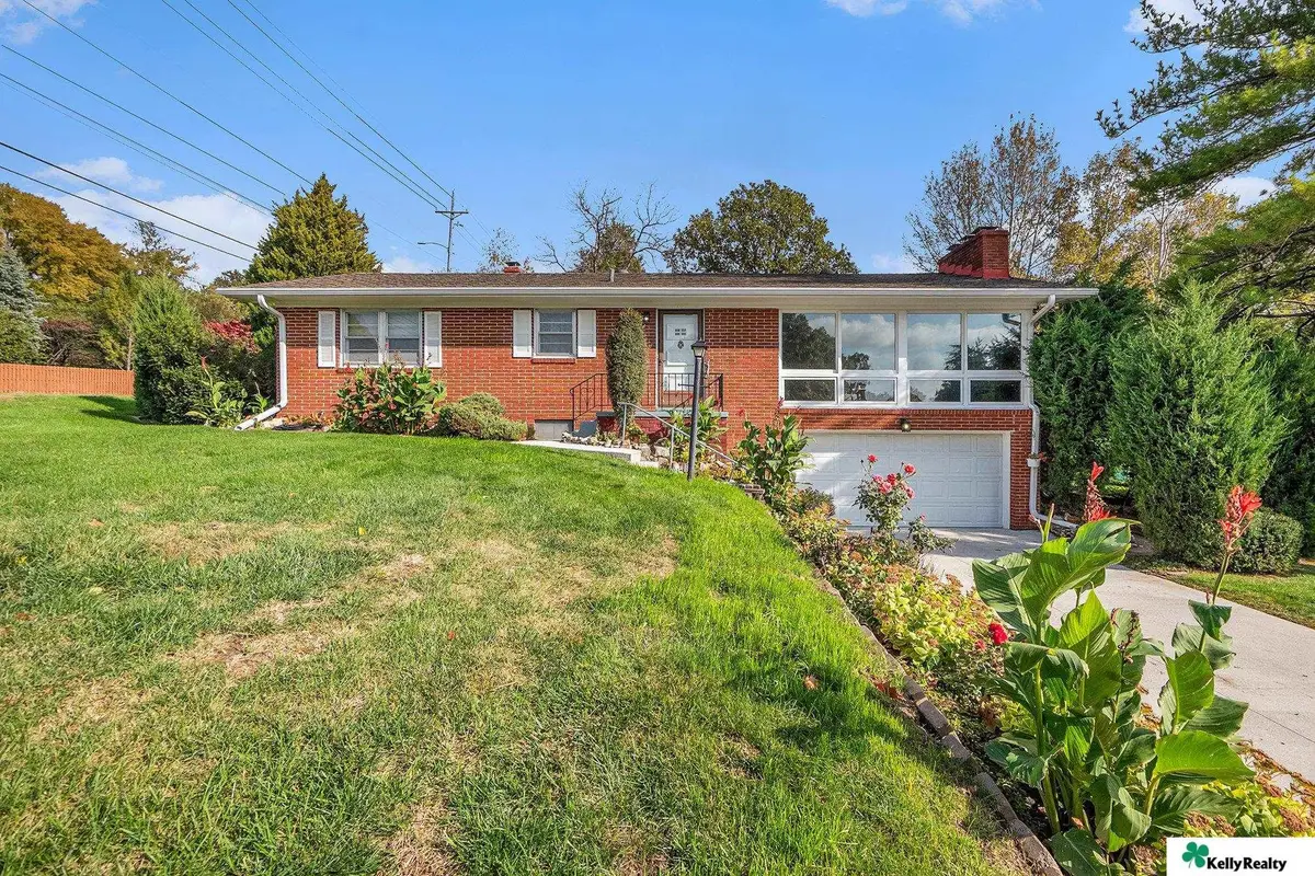 1105 S 97 Street, Omaha, NE 68124 - Image #1