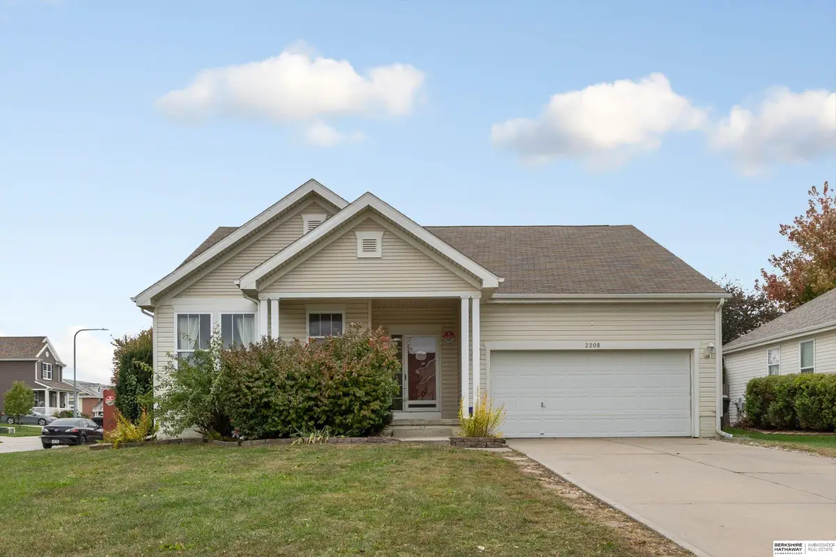 2208 S Mineral Drive, Papillion, NE 68046 - Image #1