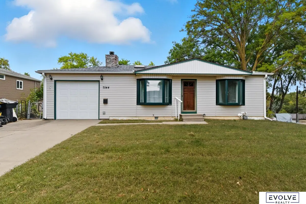 7544 Olive Avenue, La Vista, NE 68128 - Image #1