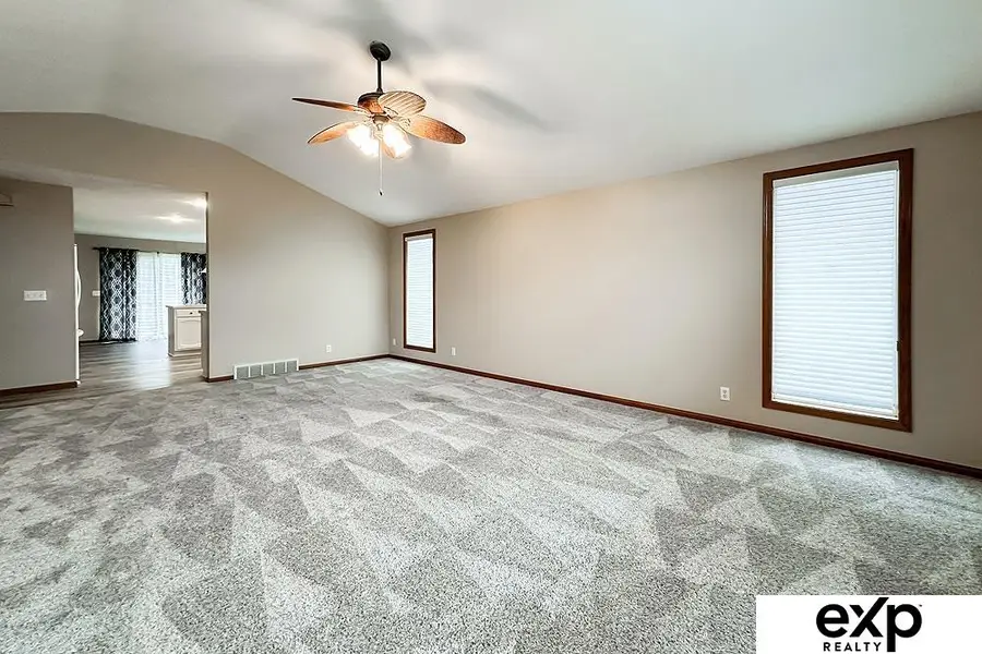 15514 Burdette Street, Omaha, NE 68116 - Image #3