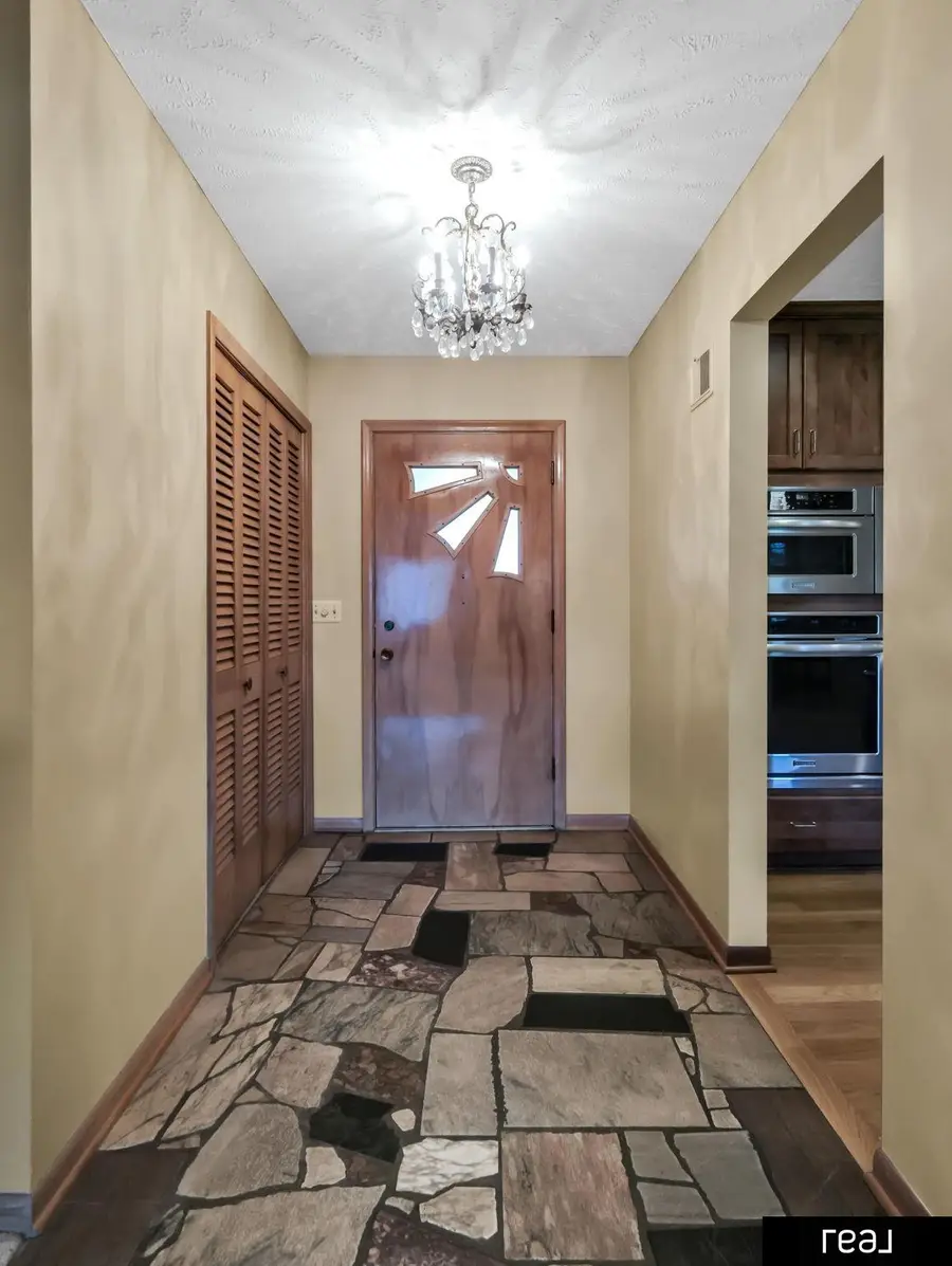 3715 S 49th Street, Omaha, NE 68106 - Image #3