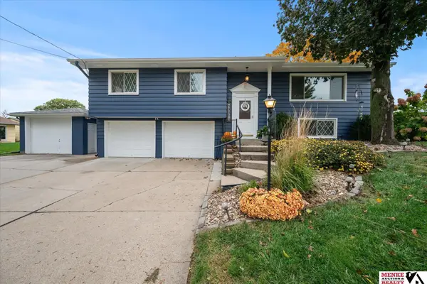 305 Meadow Lane, Council Bluffs, IA 51503