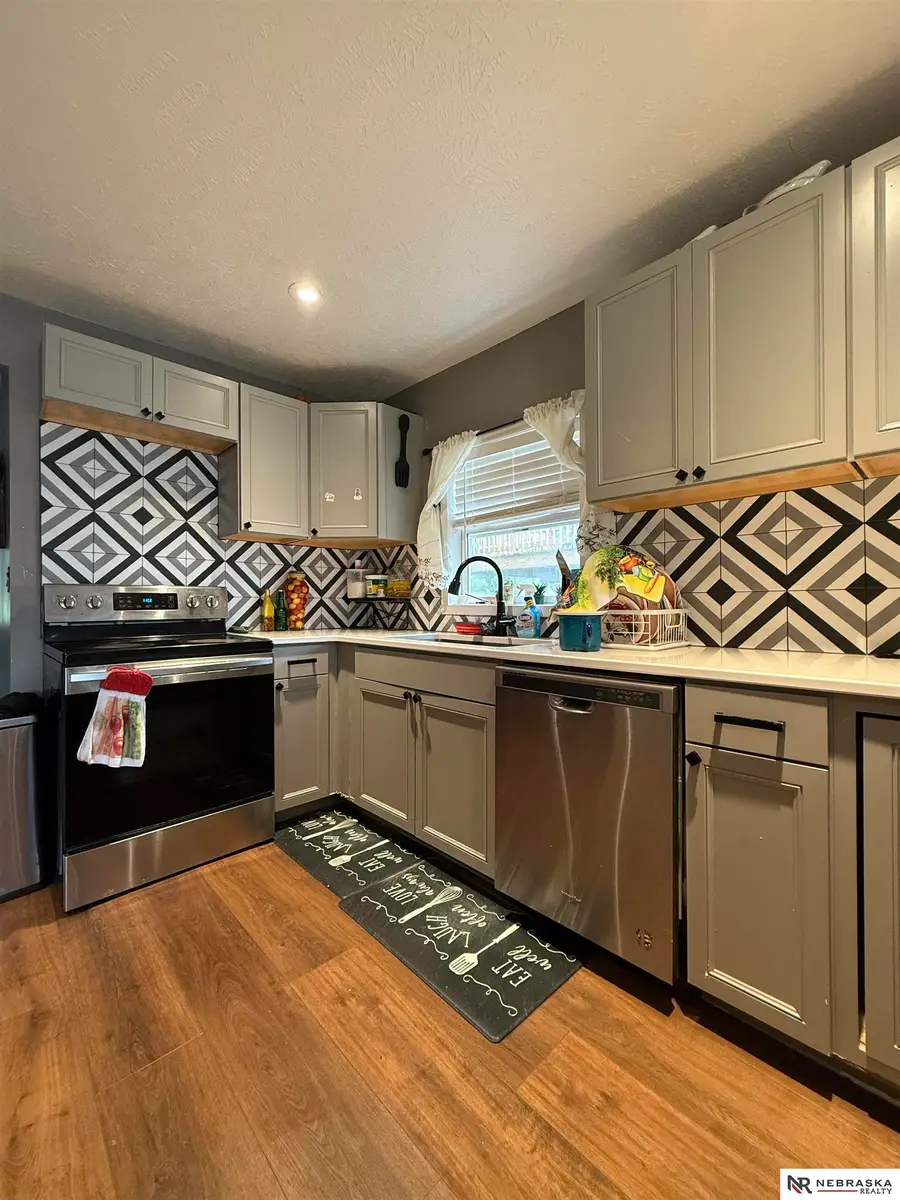 3820 Valley Street, Omaha, NE 68105 - Image #2