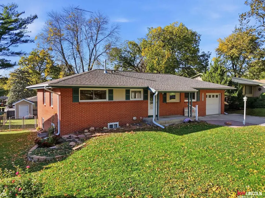 1731 East Manor Drive, Lincoln, NE 68506 - Image #2