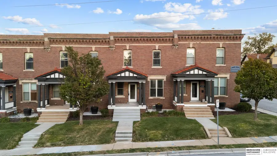 817 S 33rd Street, Omaha, NE 68105 - Image #2