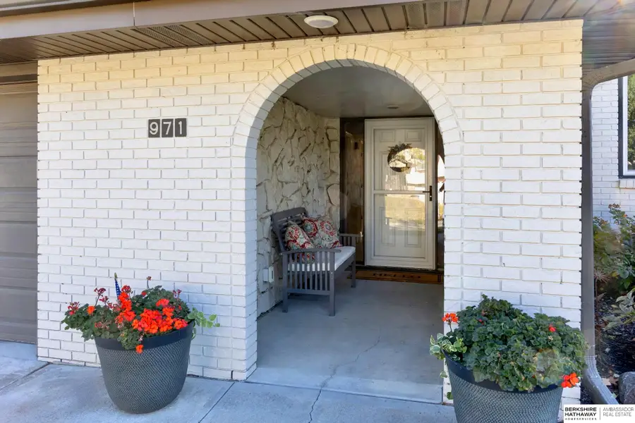 971 S 150 Street, Omaha, NE 68154 - Image #2