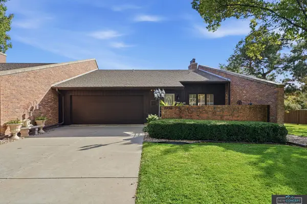 2036 Greenbriar Lane, Lincoln, NE 68506