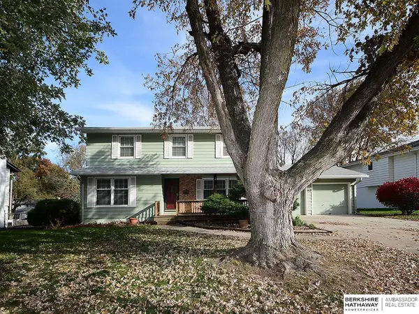1113 Hackney Drive, Papillion, NE 68046