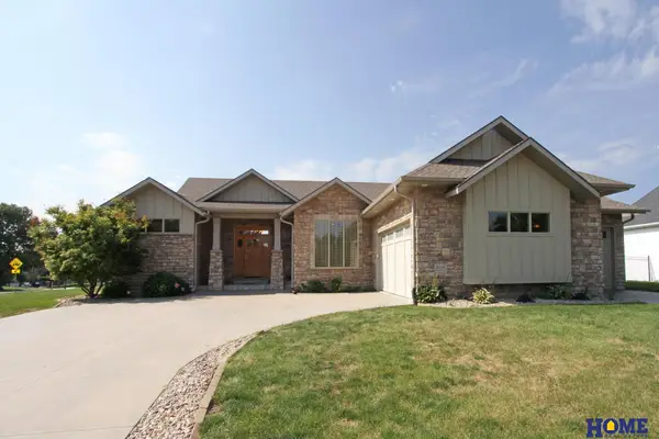 5335 Troon Drive, Lincoln, NE 68526