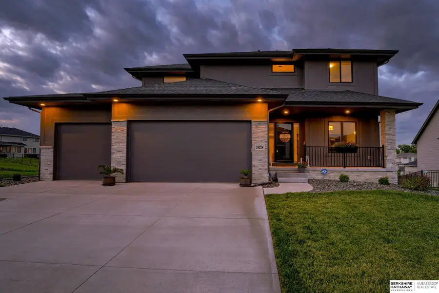 19024 Sycamore Drive, Gretna, NE 68028 - Image #2