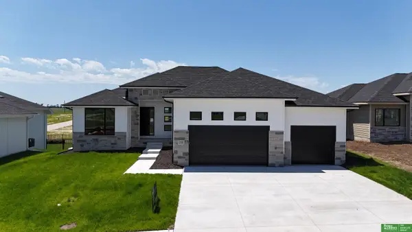 5408 N 212 Street, Elkhorn, NE 68022