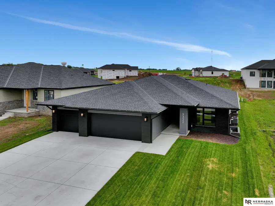 9332 S 86th Street, Lincoln, NE 68526 - Image #2