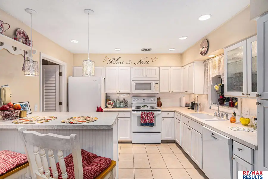 10015 Emmet Street, Omaha, NE 68134 - Image #3