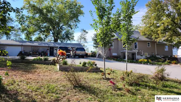 4201 W Holdrege Street, Lincoln, NE 68528